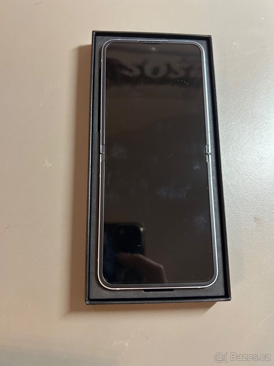 Prodám samsung galaxy z flip6 - 5