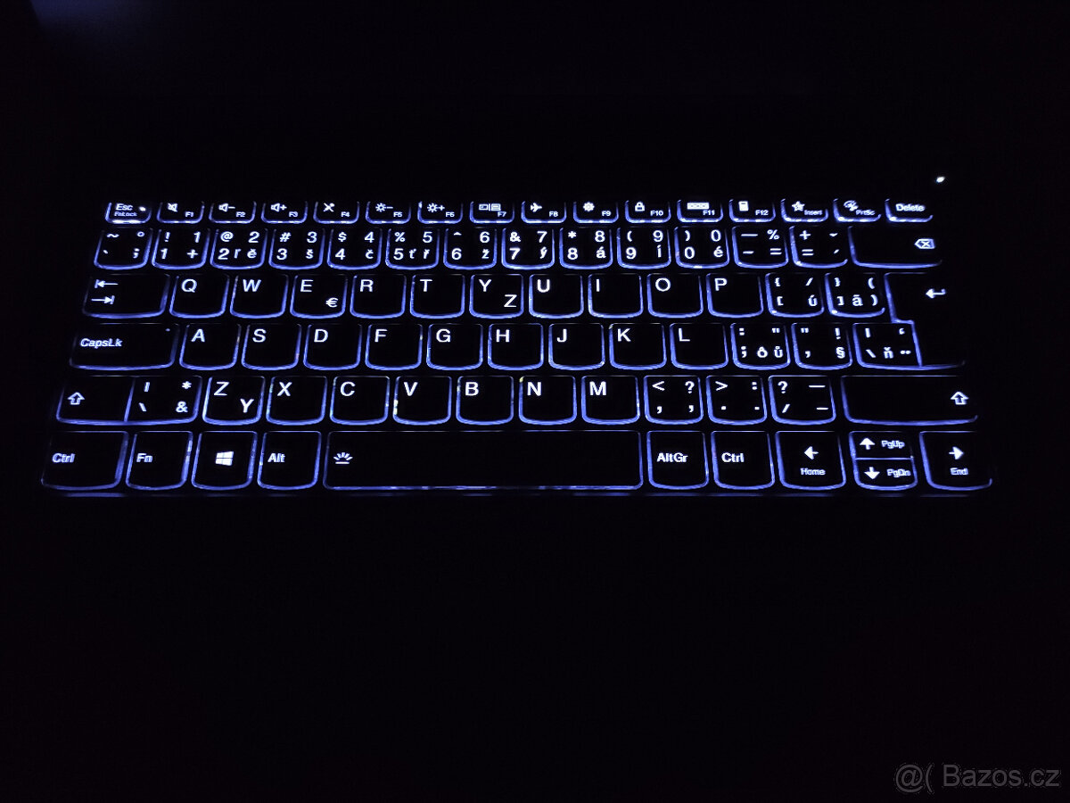 14" ultrabook Lenovo Intel i7-1165G7. Sleva 500 Kč je možná - 5