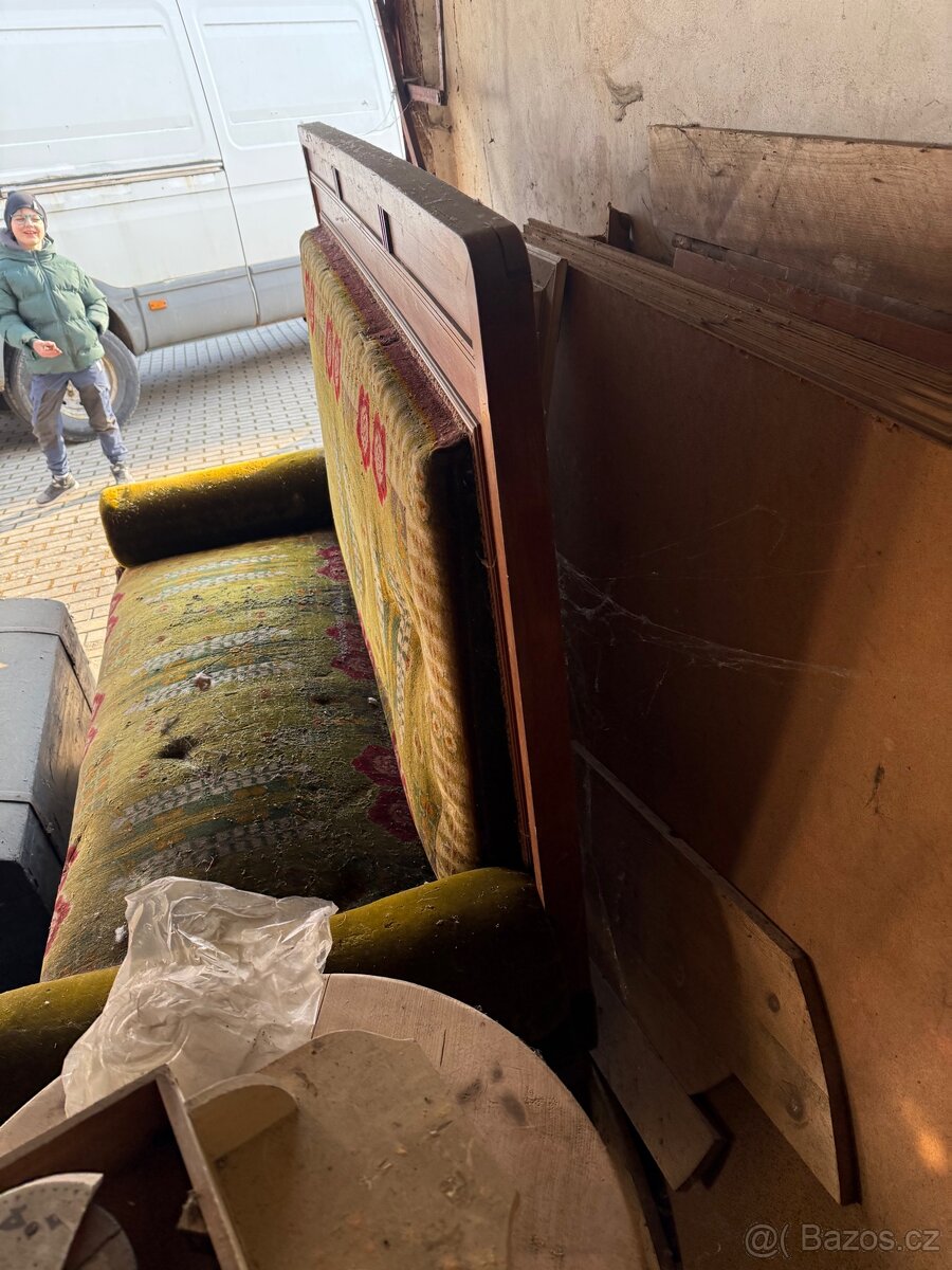 Starožitná pohovka - 5