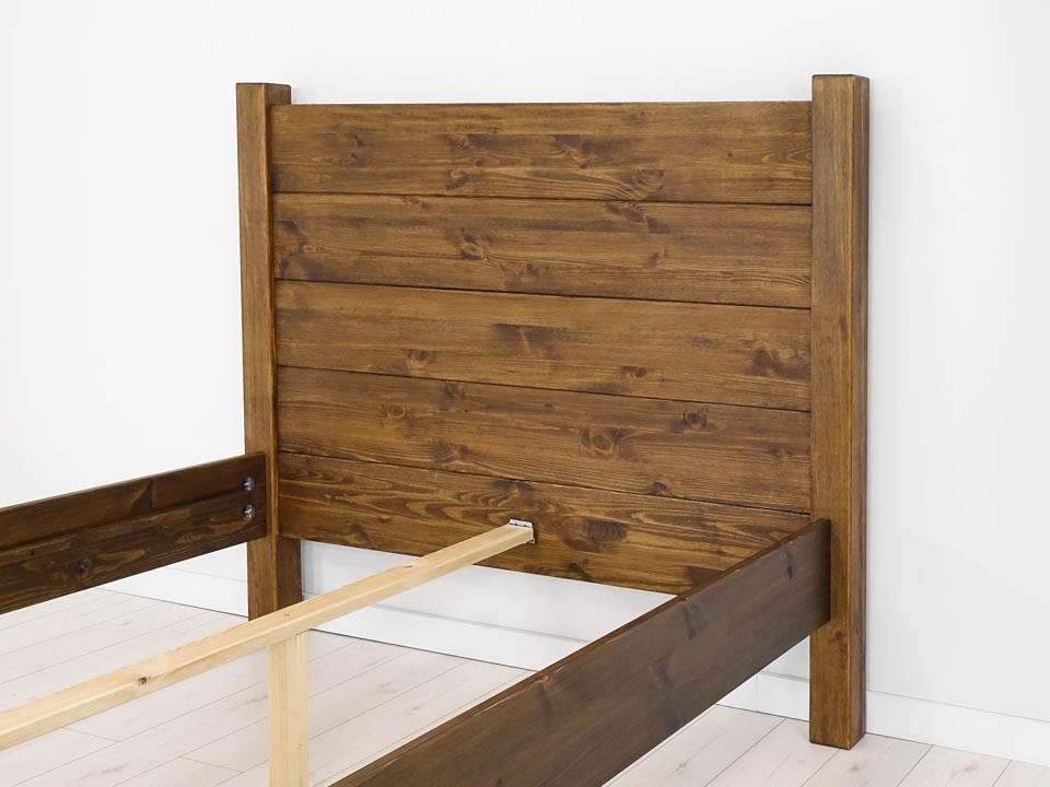RUSTIKÁLNÍ POSTEL DOBROMÍR 180/160 cm - 5