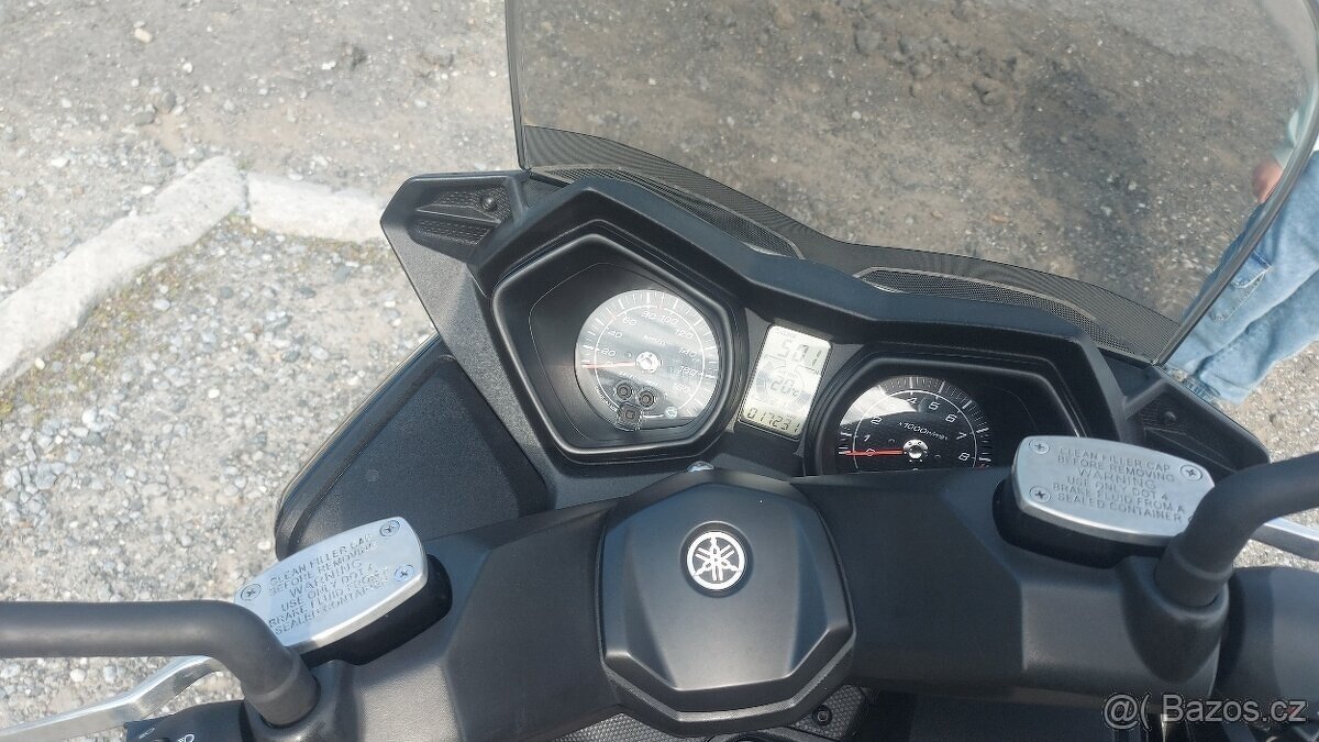 Prodám Yamaha X-MAX 400 r.v. 2015 ČR, jen 17 tis km - 5