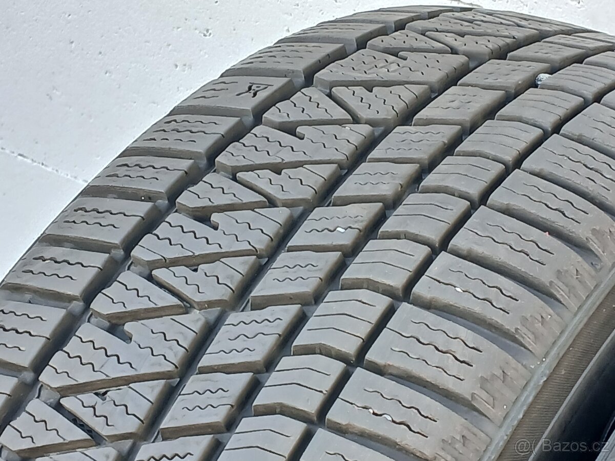 Zimní orig alu kola Škoda Kodiaq 215/65/17 vzorek 7,5mm - 5