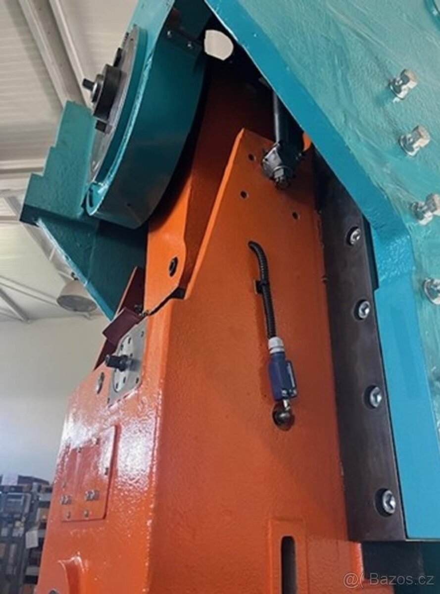 Výstředníkový lis ZTS LEK 250 - 5