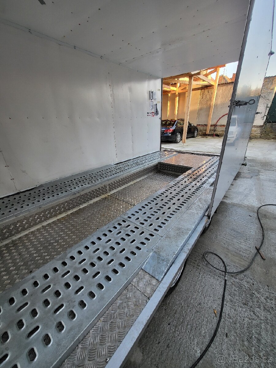 Skříňový vlek Racetrailer - 5