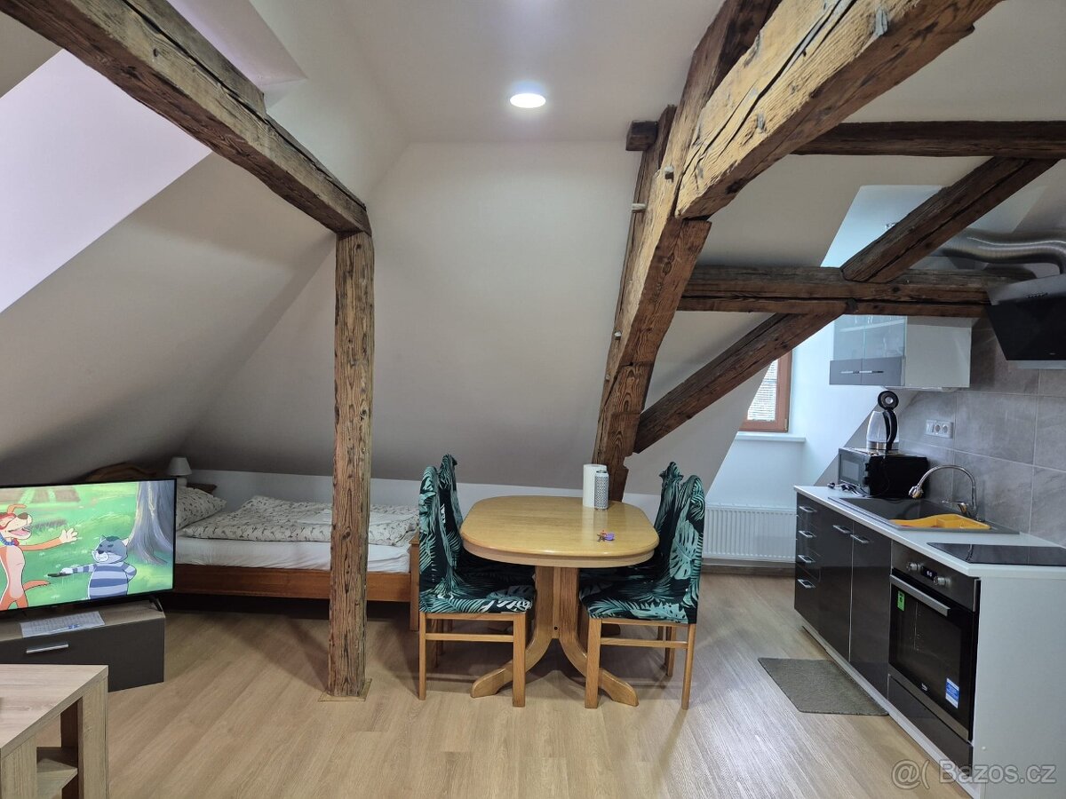 Byt 2+kk, Hroznětínská 148, Ostrov - 5