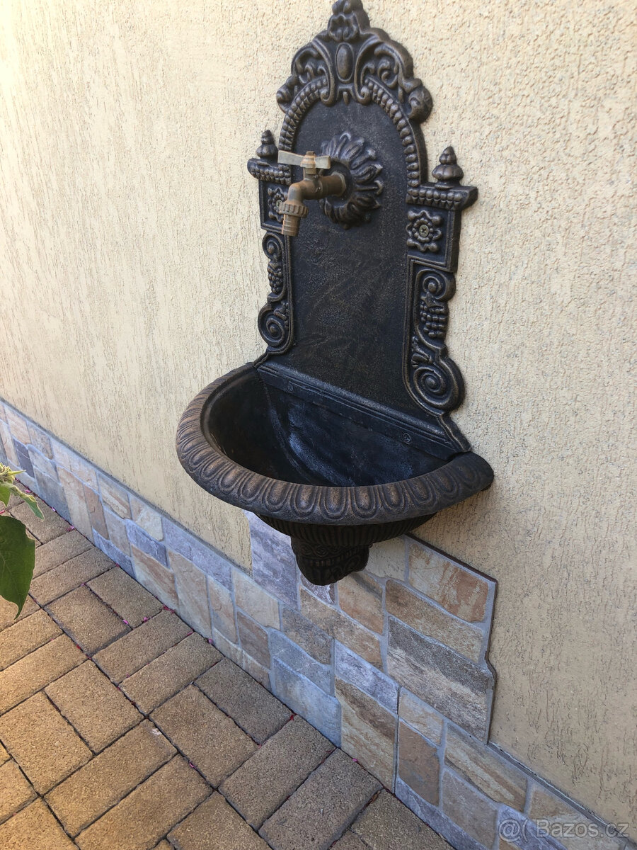 Litinové zahradní umyvadlo - výlevka závěsná - 5