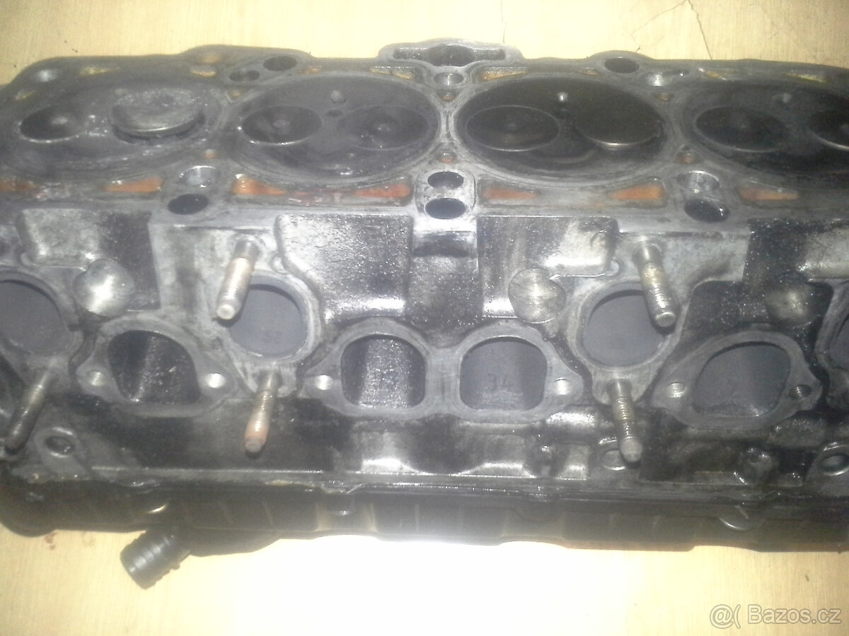 Hlava motoru 1.9 tdi PD - převložkované uložení vstřikovačů - 5