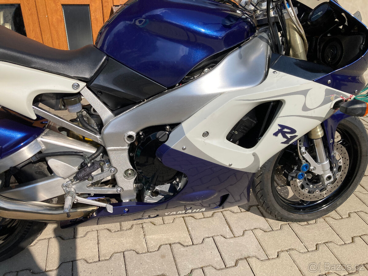 Yamaha YZF-R1 - 5