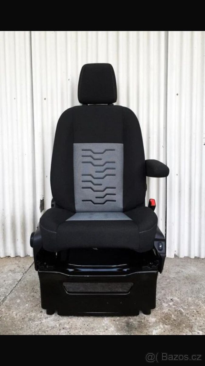 Ford Tourneo Custum - 5