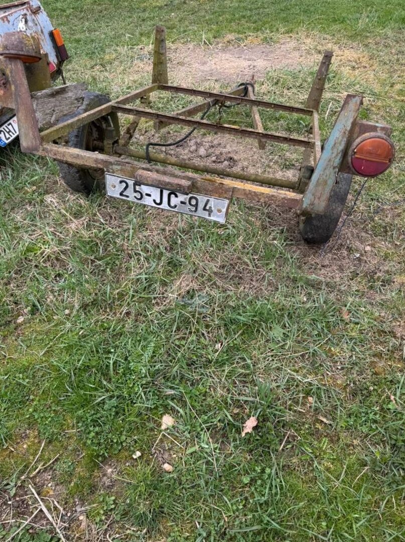 3 přívěsné vozíky - 5
