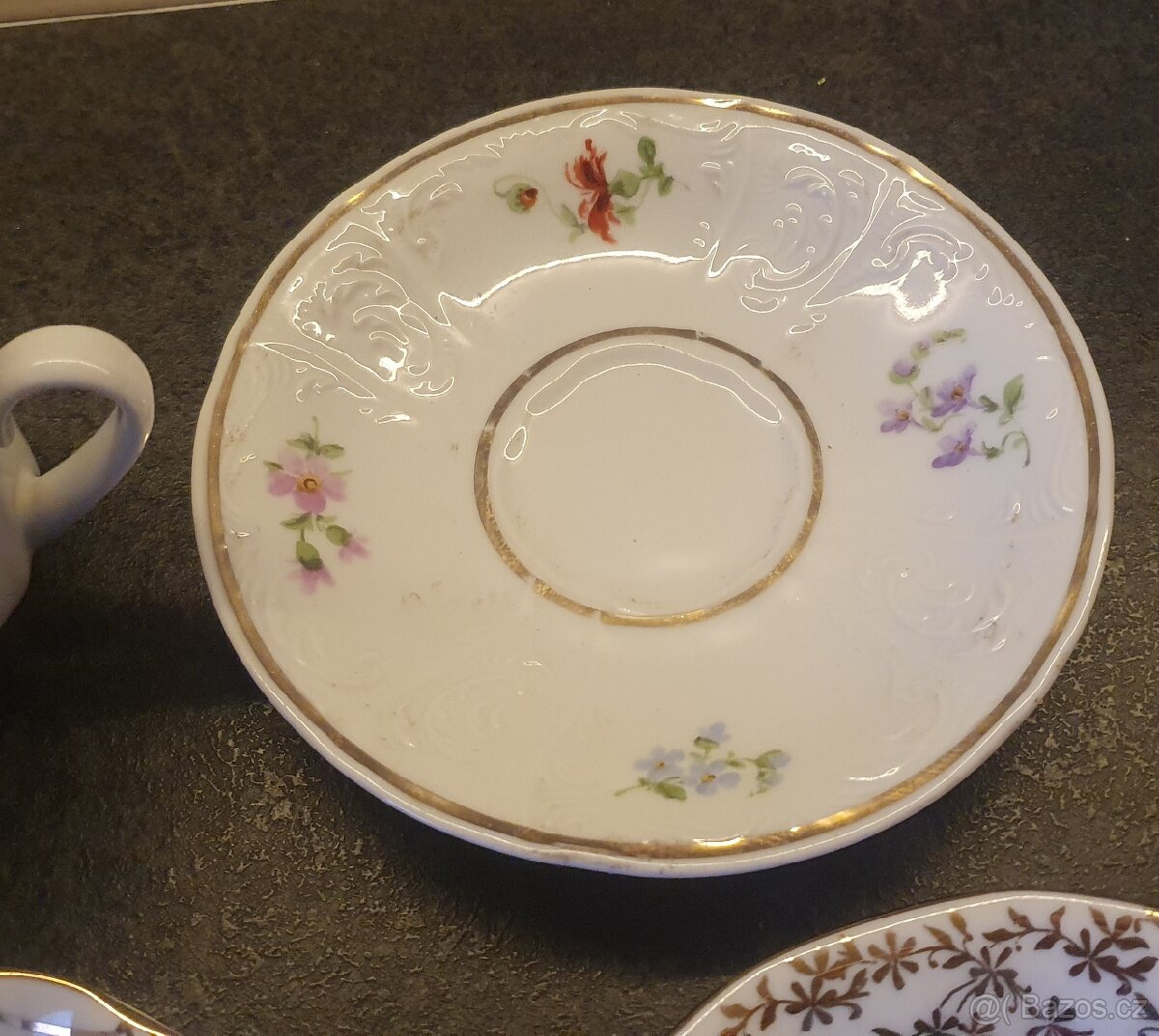 Porcelán, džbán, váza, talíř, šalky s talířky - 5