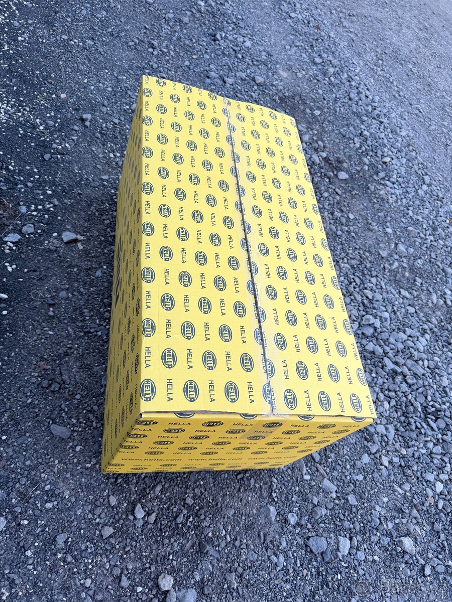 Světlomet HELLA 1ZS 011 314-331 - Škoda Superb 2 - 5