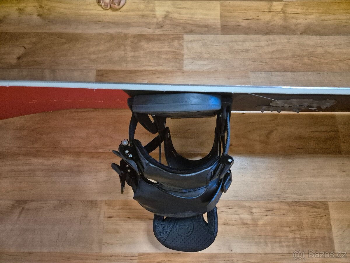 Snowboard Nitro Future 142 cm + vázání Flow - 5