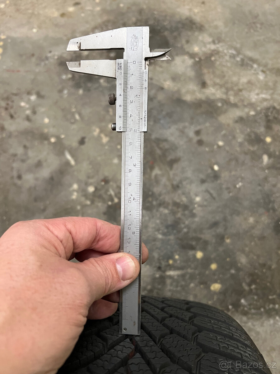 Octavia - originál komplet zimní kola.Jako nové.8mm.Přivezu - 5