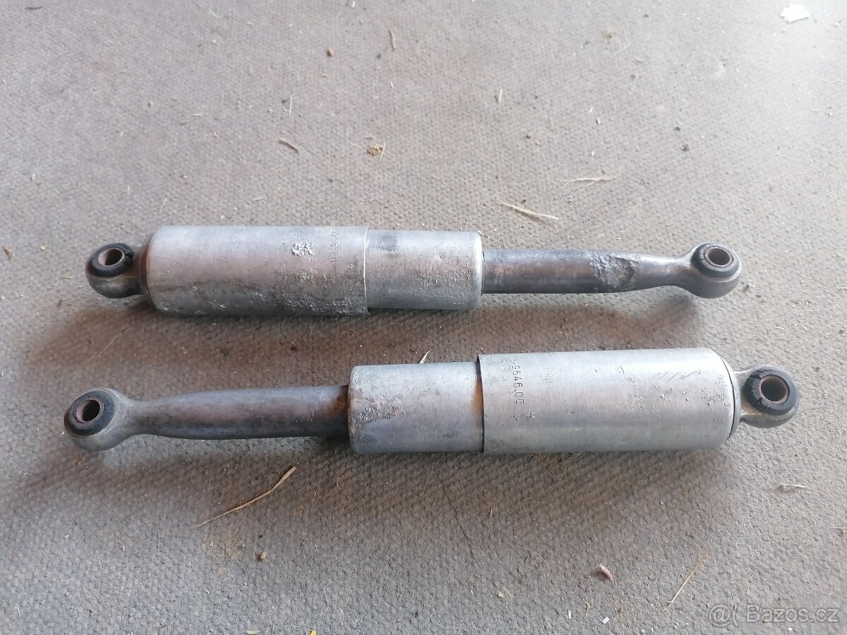 Zadné tlmiče na Stadion S22 - 5