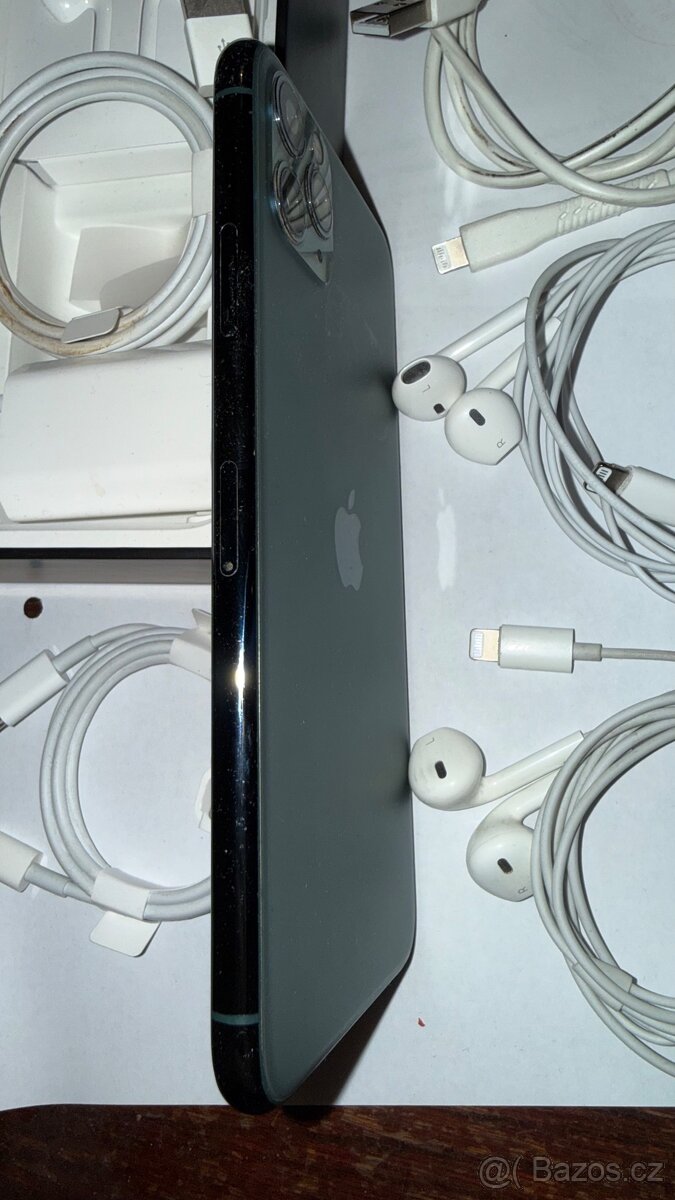 PRODÁM IPhone 11 Pro Max 256 GB Midnight Green - 5