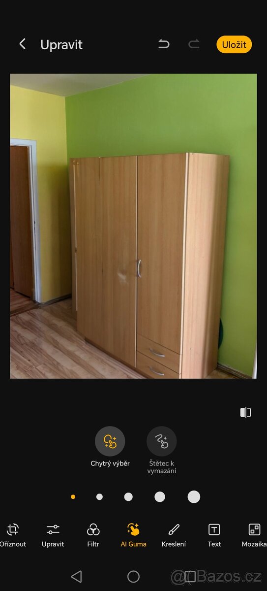 Šatní skříň a televizní stolek - 5