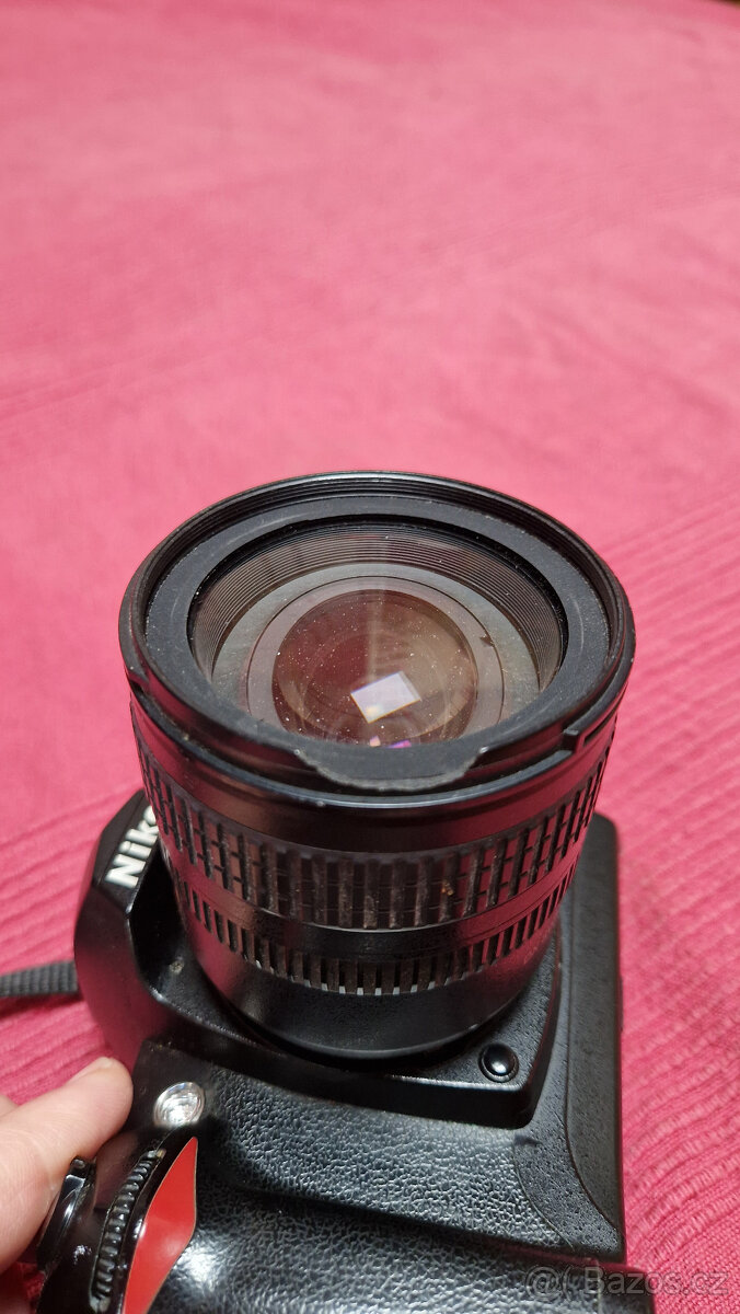 Nikon D70 + objektiv Nikkor 18-70 - 5