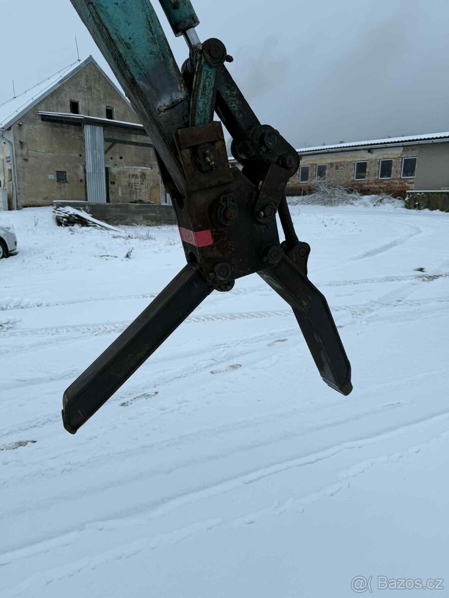 JAPONSKÝ MINIBAGR KUBOTA U30 3000KG - 5