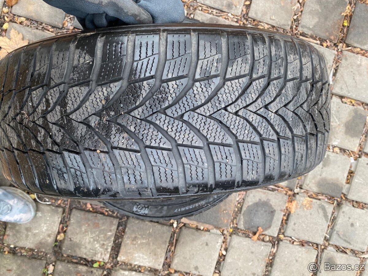 205/55/17 zimní 2ks Nexen - 5