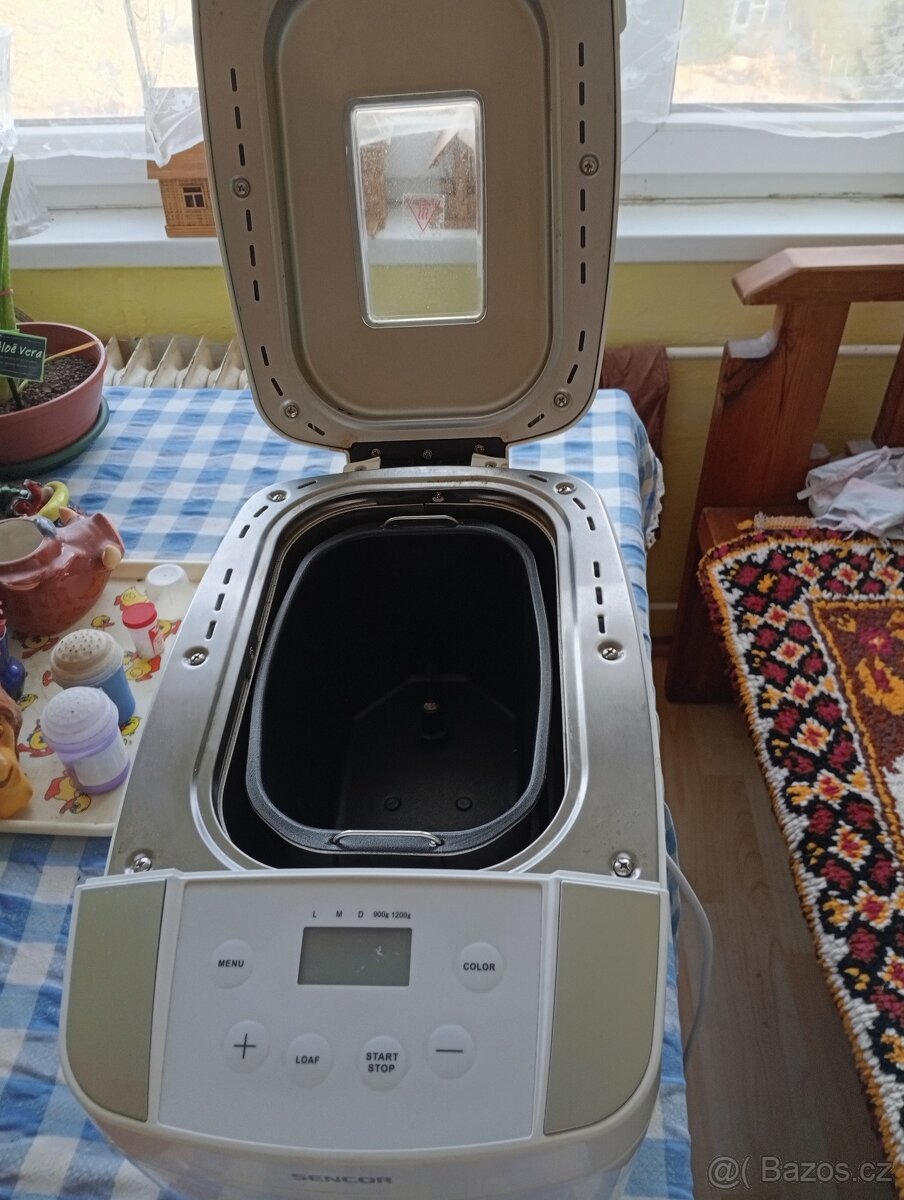 Prodám domácí pekárnu zn. Sencor - 5