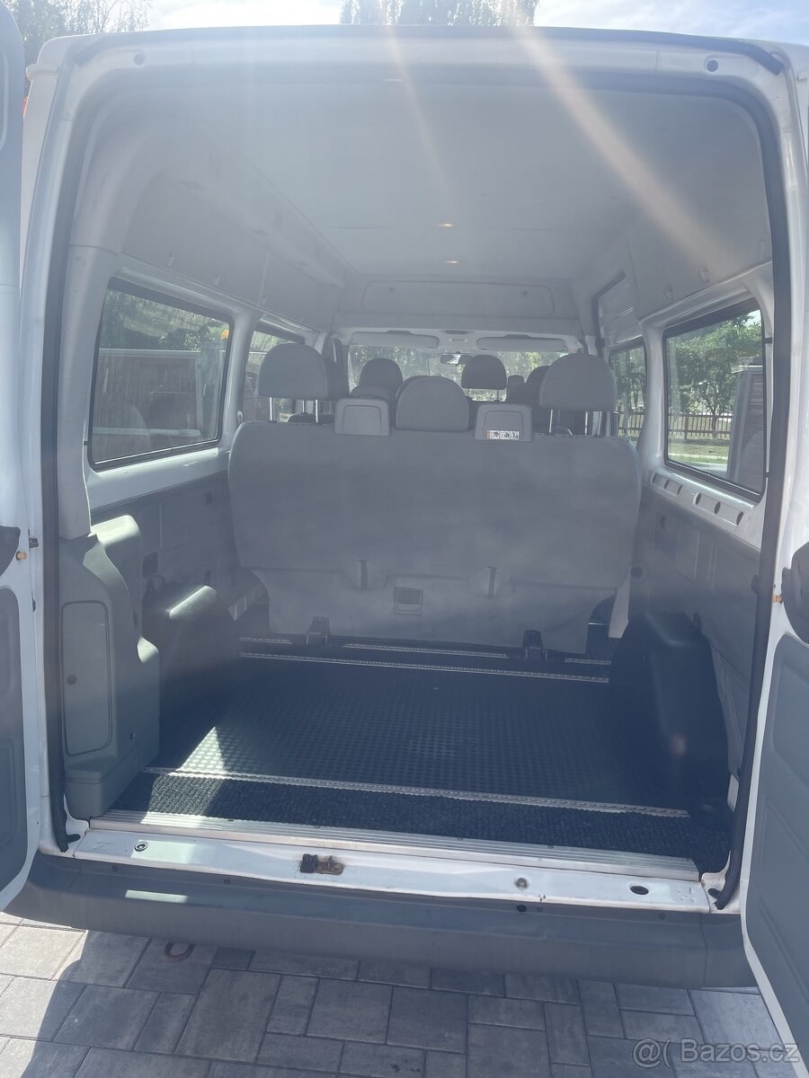 Pronájem Ford Transit 8 + 1 dlouhá verze - 5