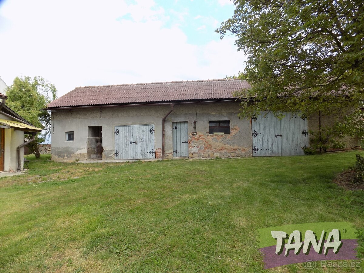 Prodej zemědělské usedlosti, dům o dispozici 4+1, vejminek, - 5