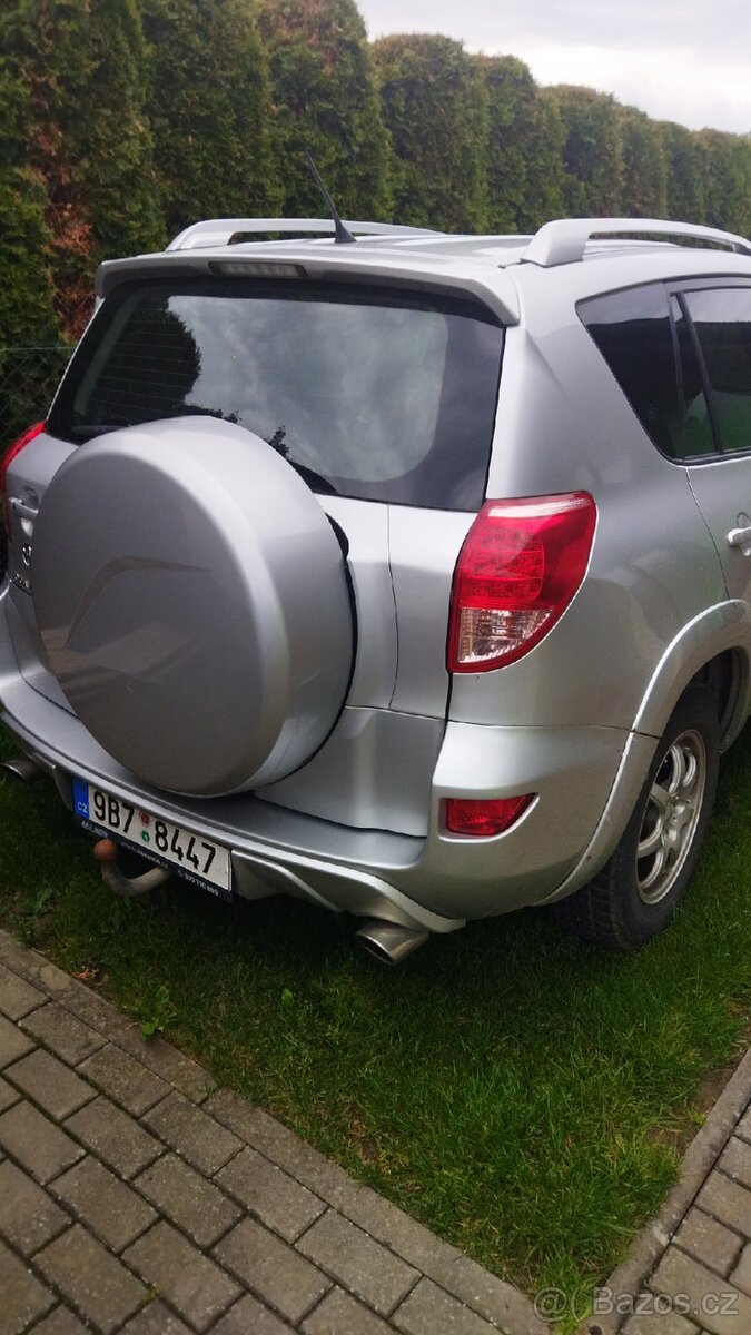 Prodám Toyota RAV4 - 5