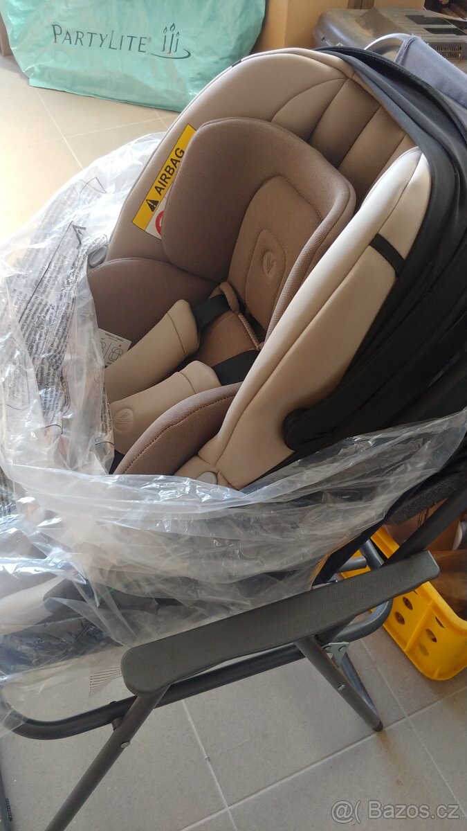 Kočárek Venicci Tinum upline a vajíčko + základna Tiago - 5