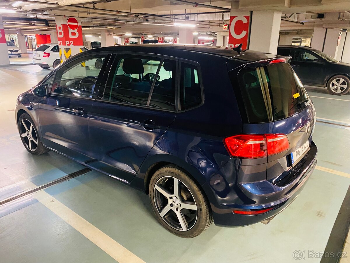 VW Golf Sportsvan 2.0 TDi 110kw DSG Lounge Cebia - 5