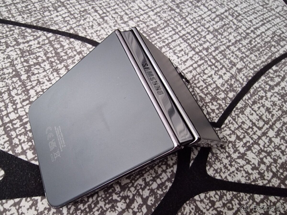 Samsung Z Flip 4 5G, 256 GB - cerny - 5