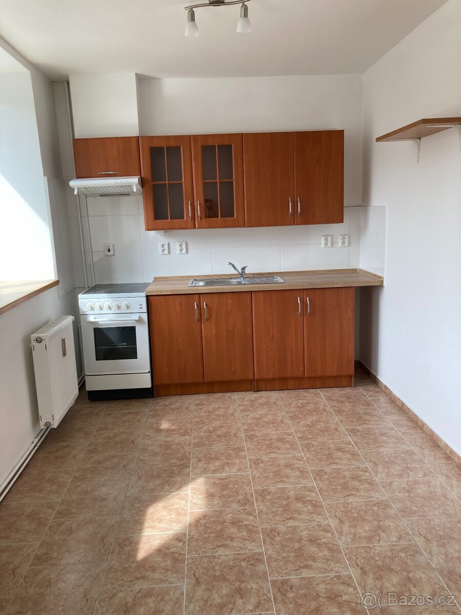 pronajmu garsonku v Hronově - 5