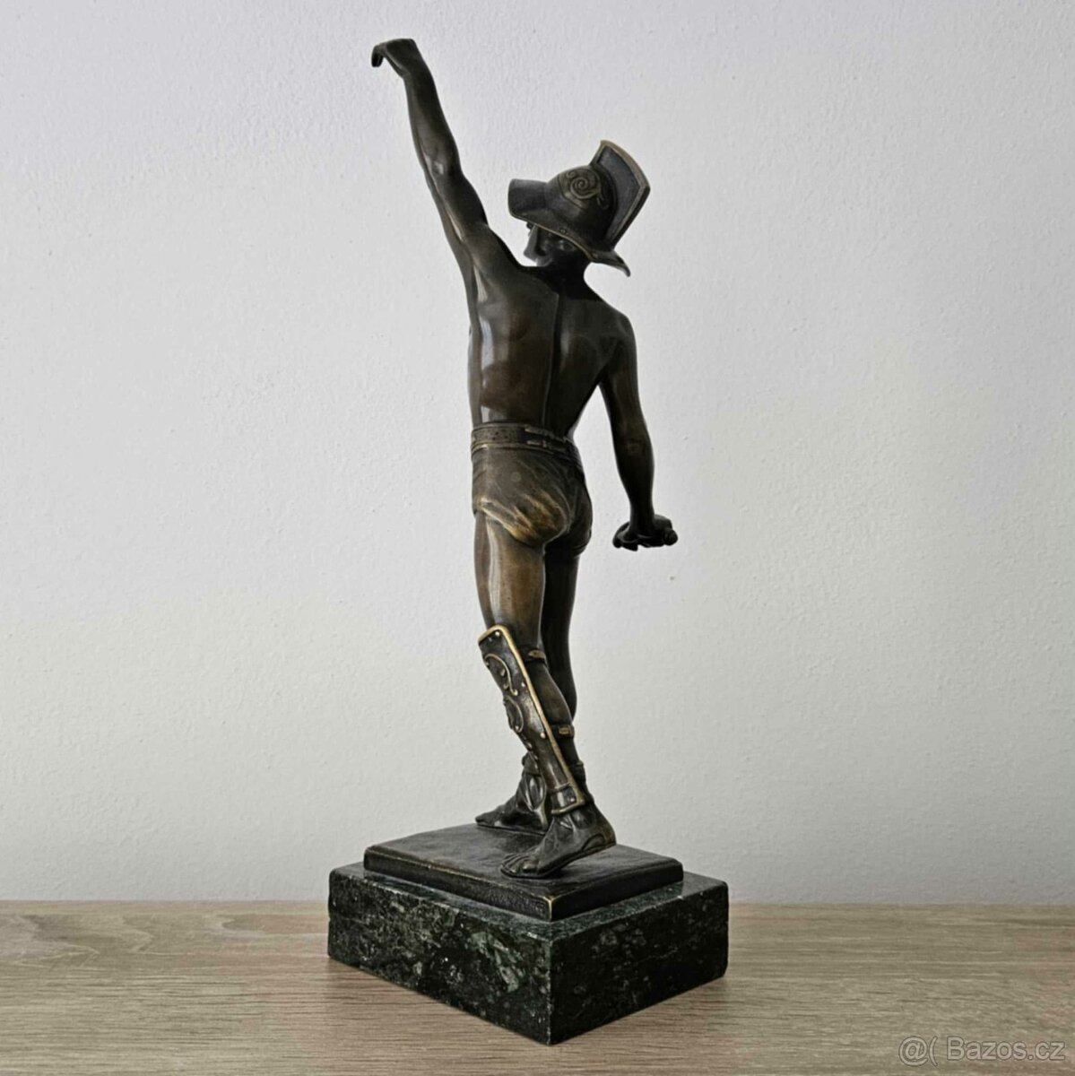 STAROŽITNÁ BRONZOVÁ SOCHA - GLADIÁTOR - 5