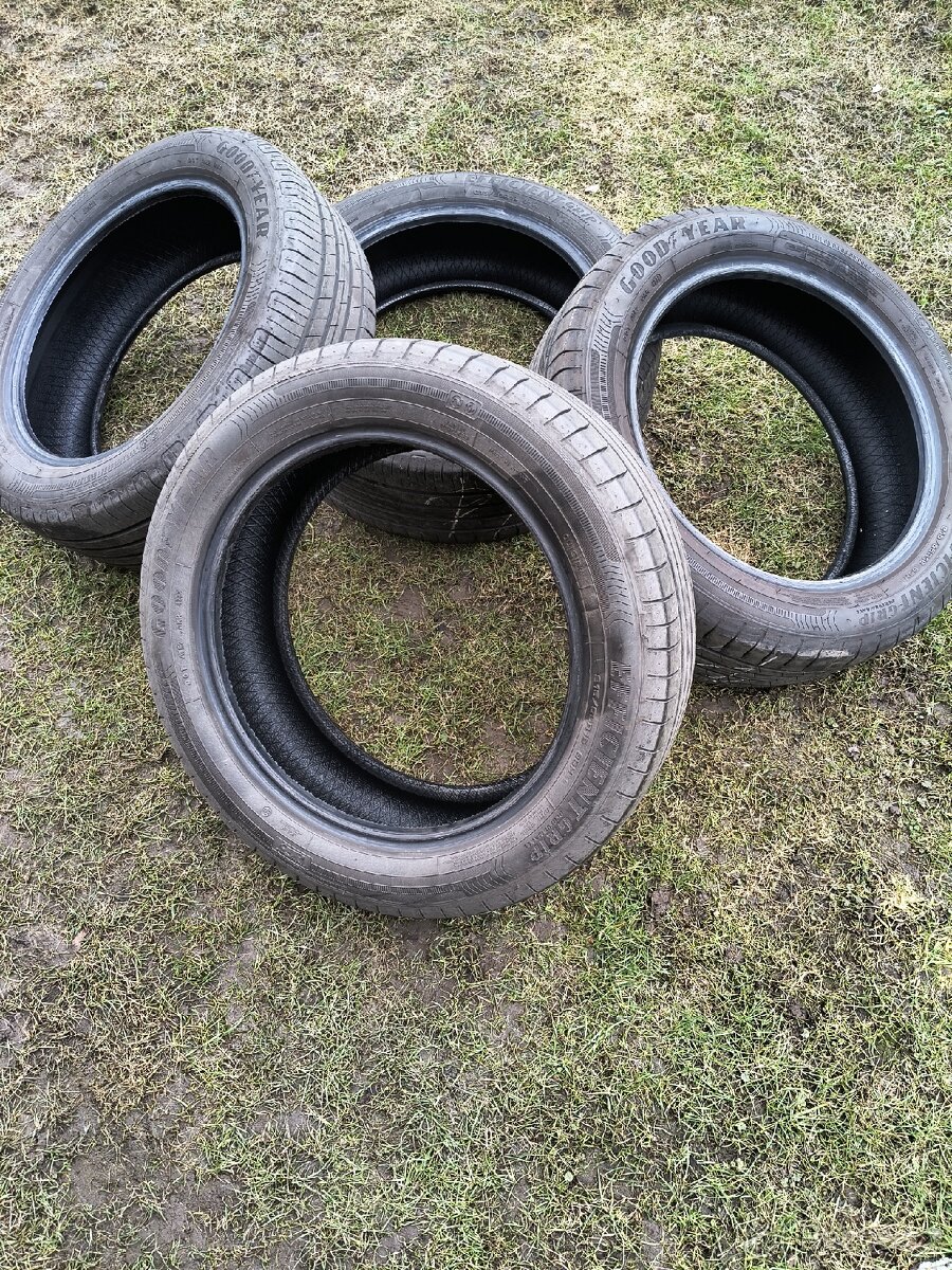 215/55/18 letní - 5