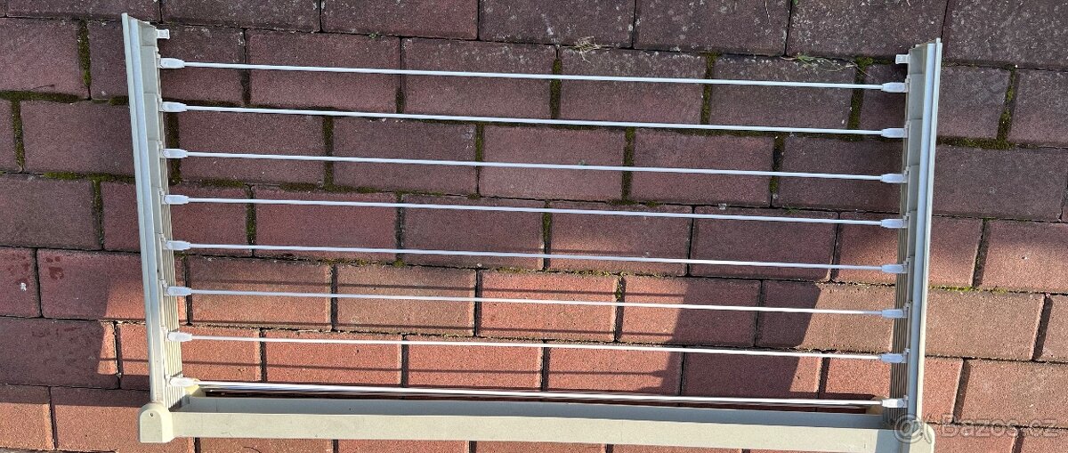 Věšák Leifheit na stěnu výsuvný - 5