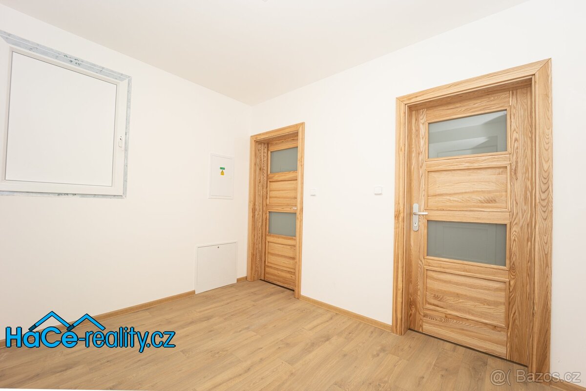 Pronájem bytu 1+kk 35 m², Kvasiny, ev.č. 00132 - 5