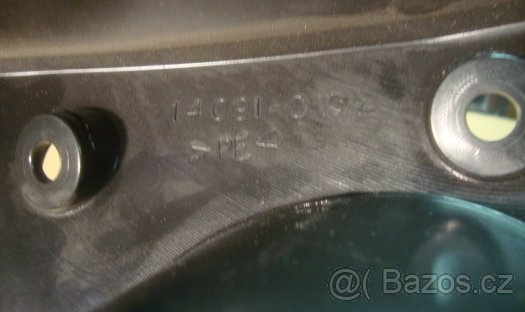 Kawasaki Brute Force přední plast ke světlu.