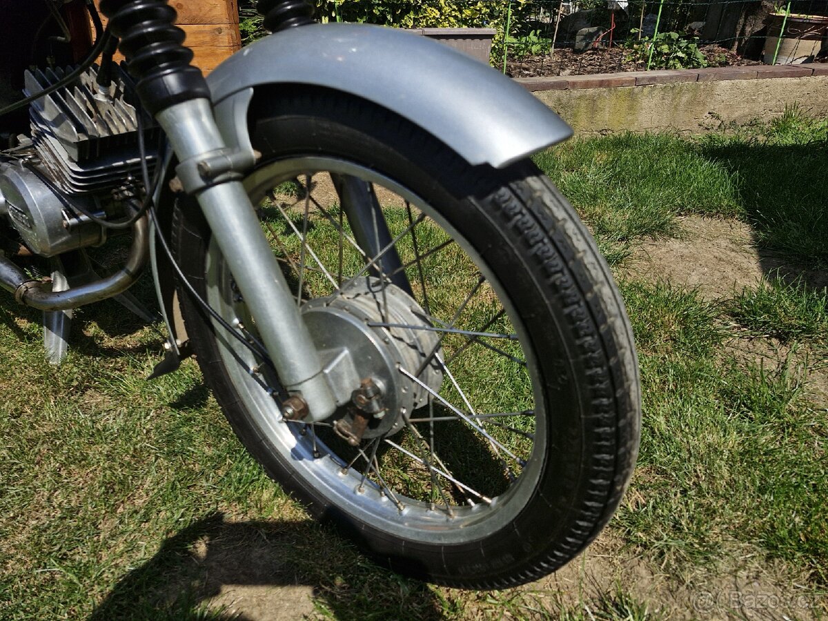 Prodám plně pojízdného Simsona cena 52 000 kč - 5