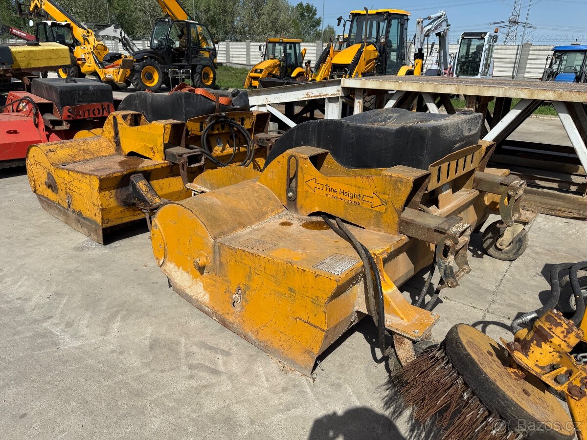 Zametacia kefa na traktor bager - 5