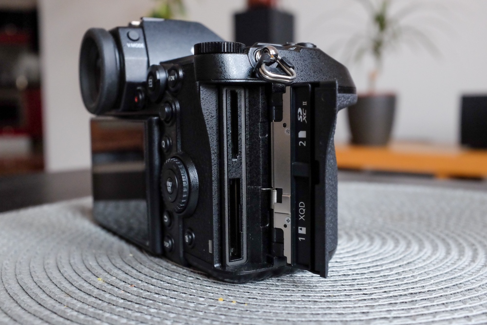 PANASONIC S1 telo - 5