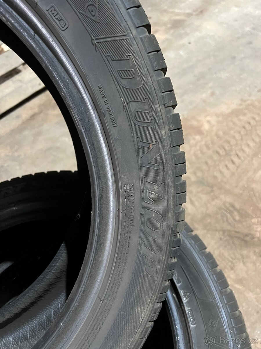 Zimni Dunlop 235/50/19 - 5