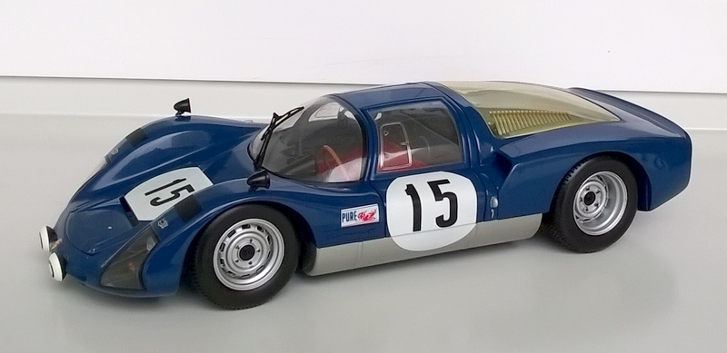 Závodní Porsche 1/18 - 5