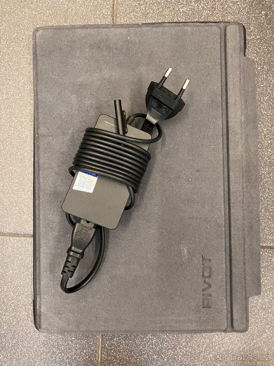 Prodám Microsoft Surface Pro 5 - 5