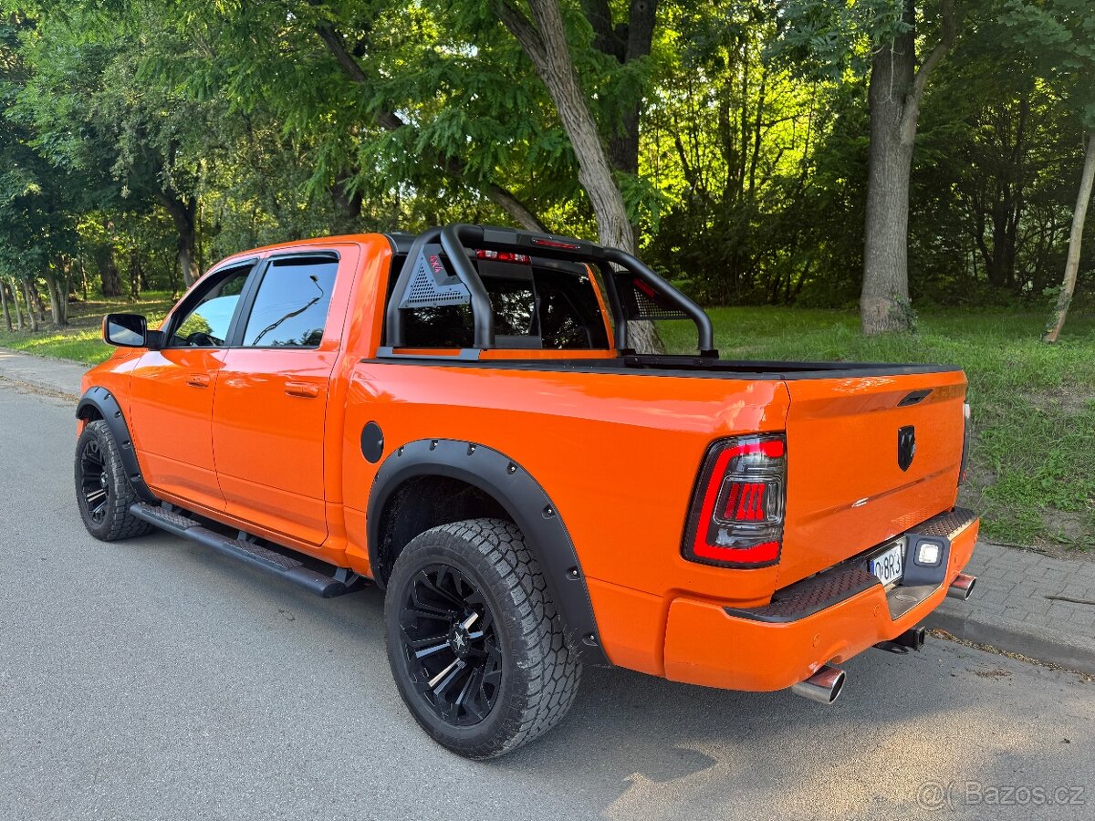 Dodge Ram 1500 5.7 hemi