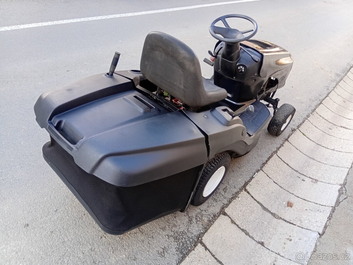 Prodám zahradní traktor Hurricane - 5