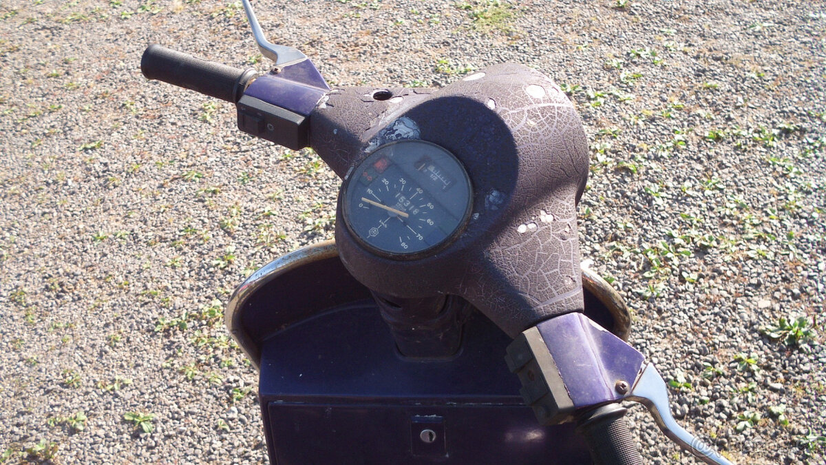 2x Piaggio Vespa 50 - 5
