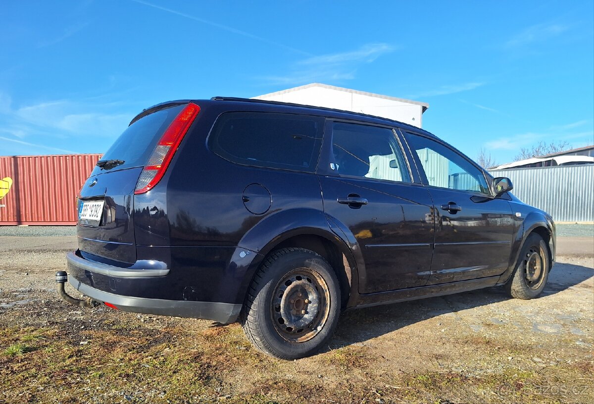 Ford Focus mk2 Ghia 1.6 benzín 74kw - 5