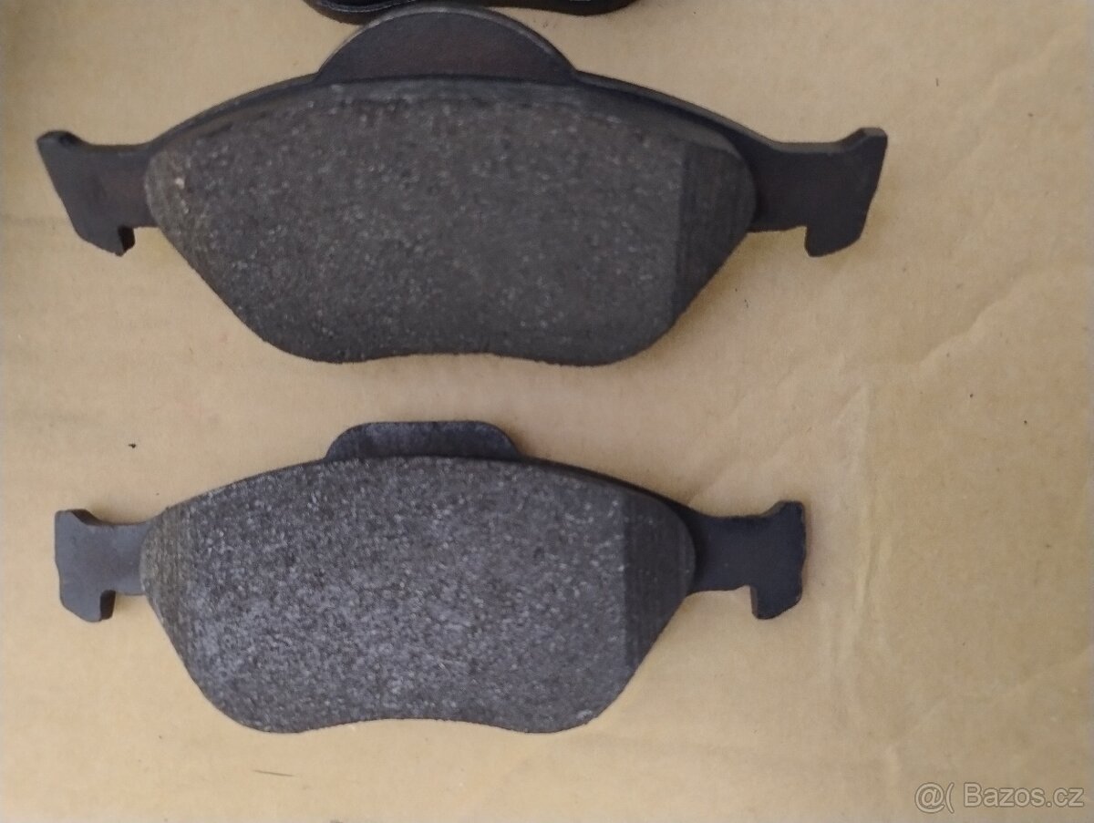 Prodám brzdové destičky Ford Fusion - 5