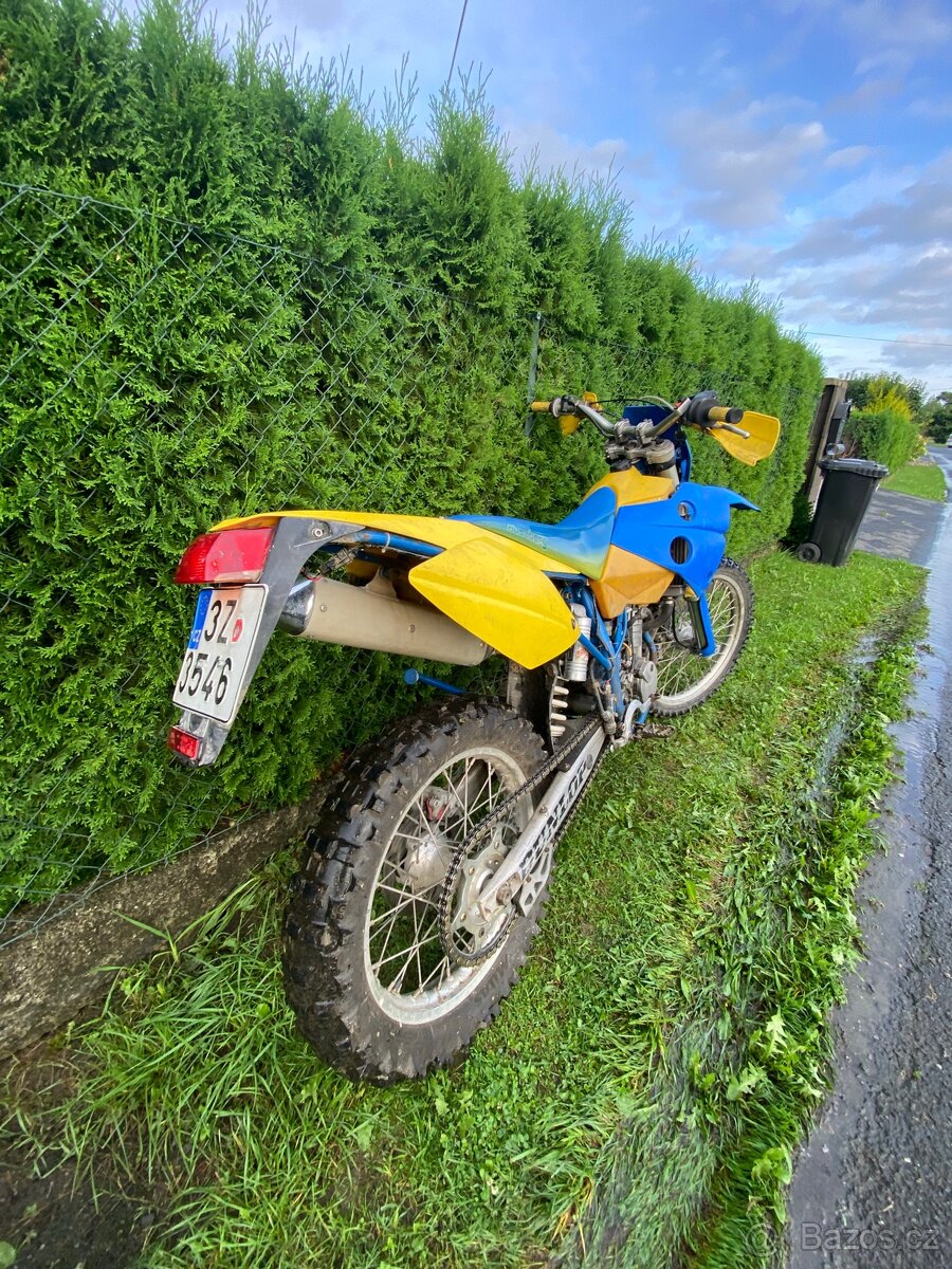 Husaberg FE 400 E s TP a STK na měsíc