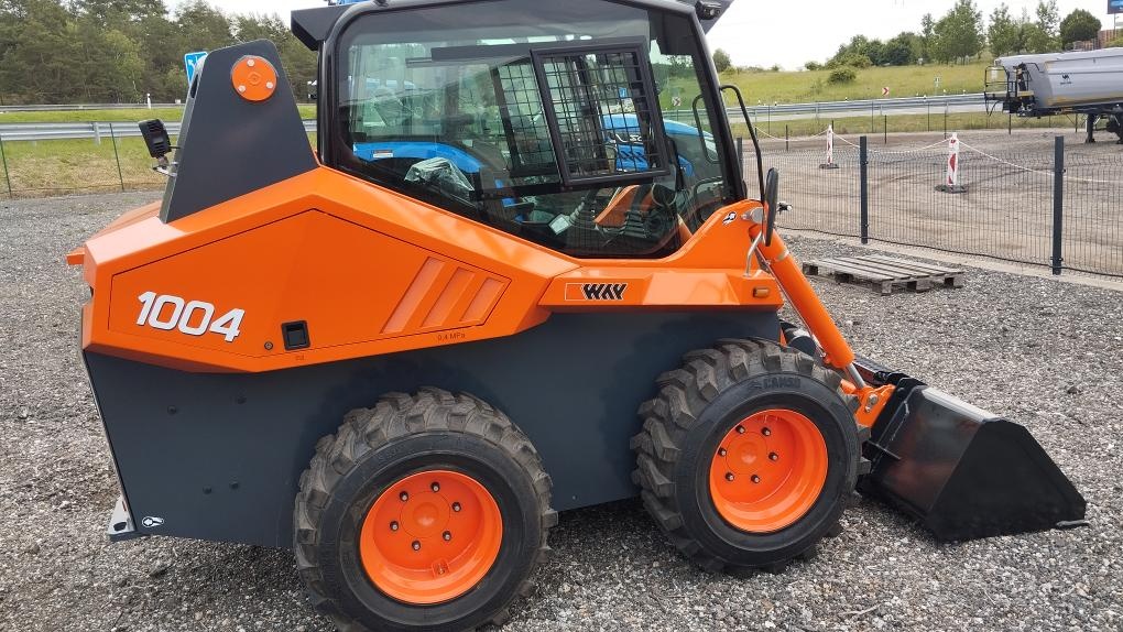 Locust 1004, smykem řízený nakladač, minibagr, bobek - 5